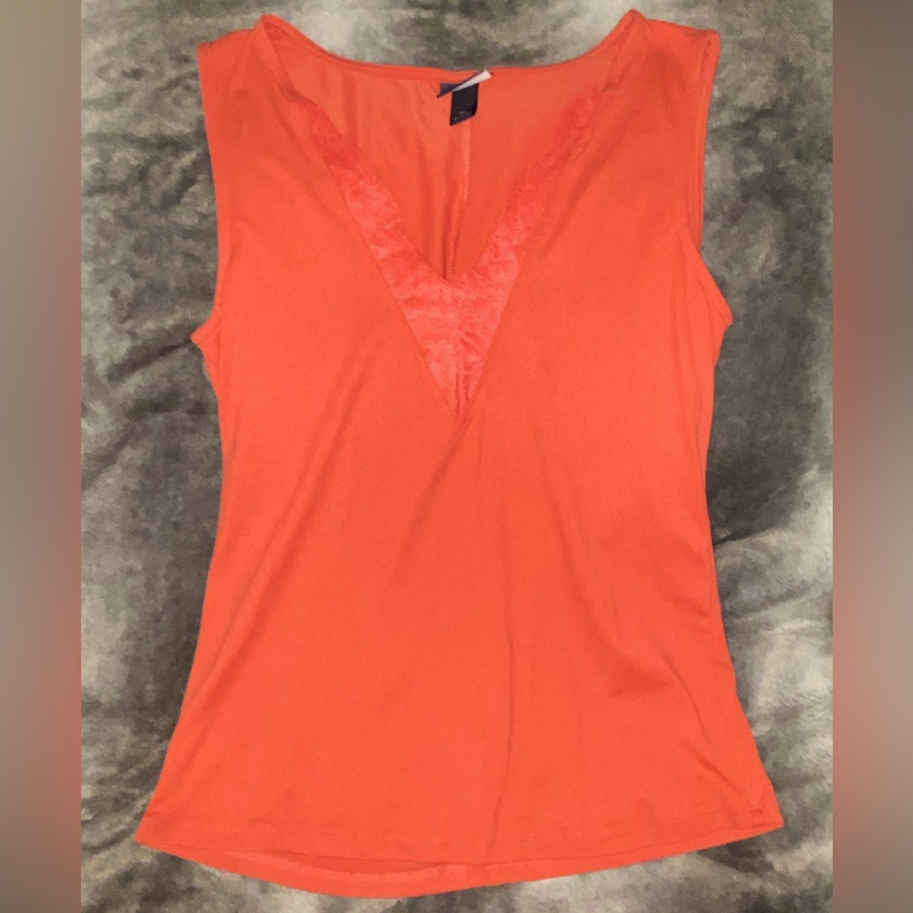 Day trip size medium top